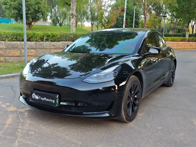 Фотография автомобиля — Tesla Model 3