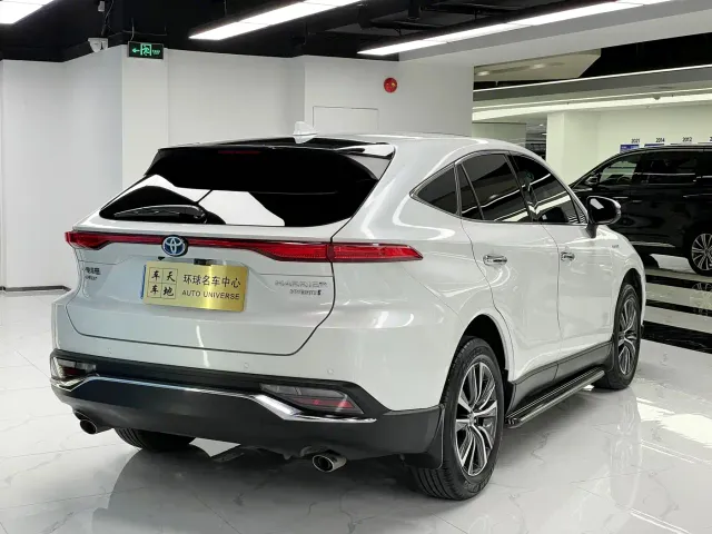 Toyota Harrier — Фото автомобиля 4