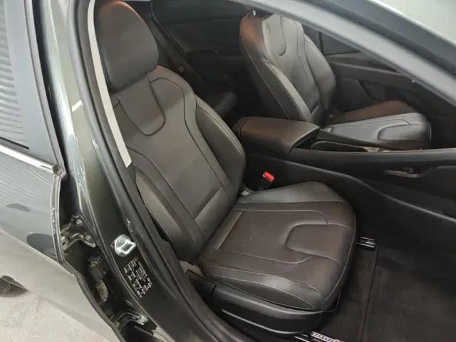 Hyundai Elantra — Фото автомобиля 24