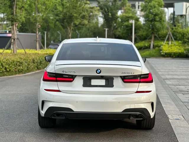 BMW 3 Series — Фото автомобиля 5