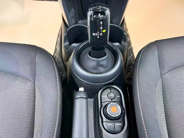 MINI Hatch — Фото автомобиля 14
