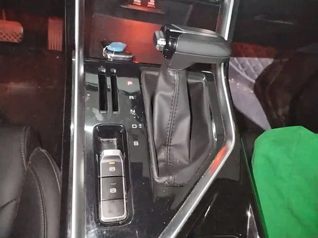 Wuling Asta — Фото автомобиля 13
