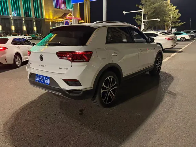 Volkswagen T-Roc — Фото автомобиля 6