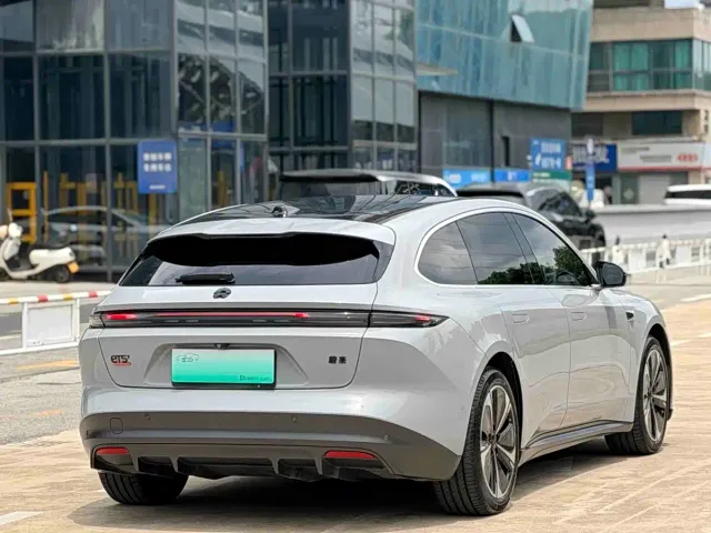 Nio ET5 Touring — Фото автомобиля 11