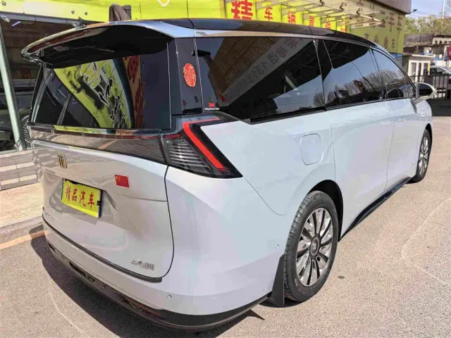 Buick Zhijing Shijia — Фото автомобиля 4