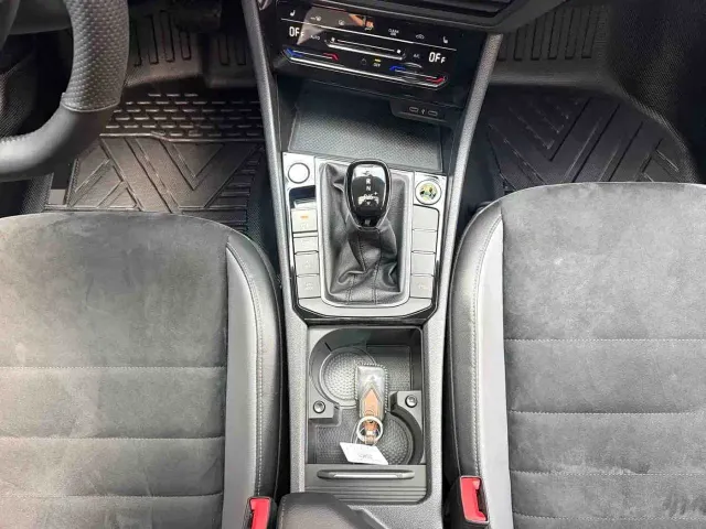 Volkswagen Sagitar — Фото автомобиля 11