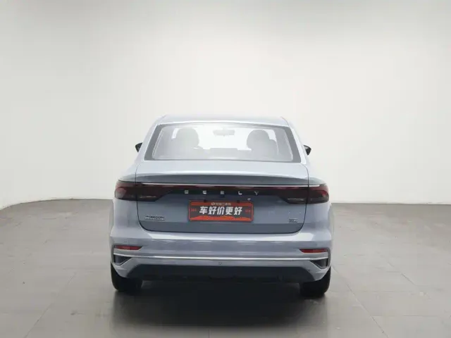 Geely Emgrand — Фото автомобиля 4