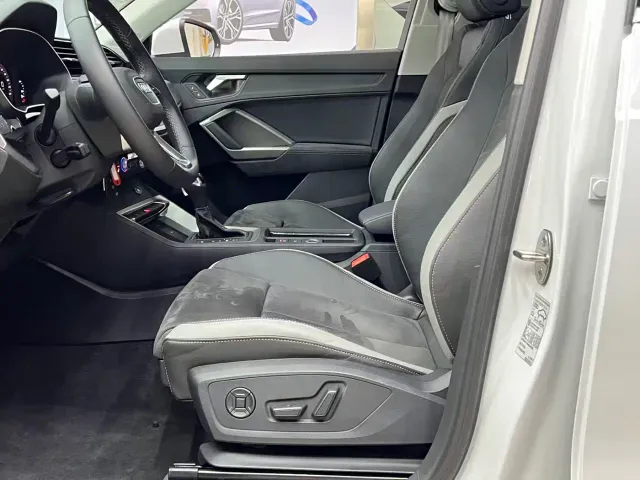 Audi Q3 — Фото автомобиля 14