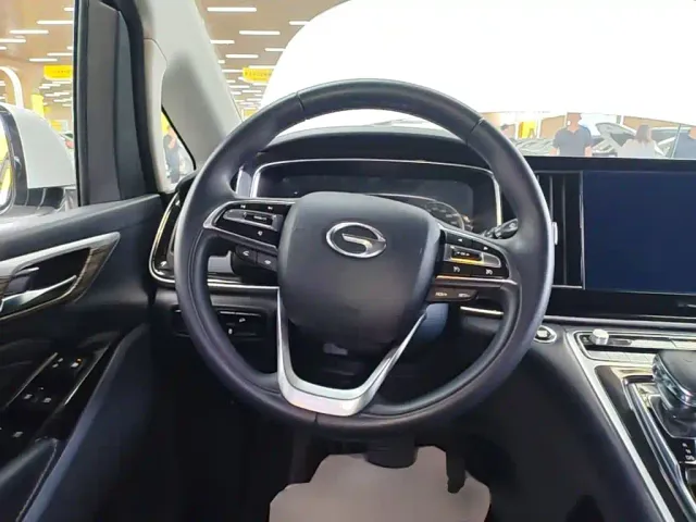 GAC Trumpchi M8 — Фото автомобиля 10