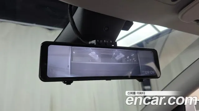 Tesla Model Y — Фото автомобиля 20