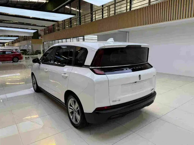 Bestune NAT — Фото автомобиля 7