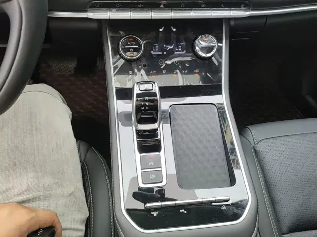 Chery Tiggo 8 — Фото автомобиля 13