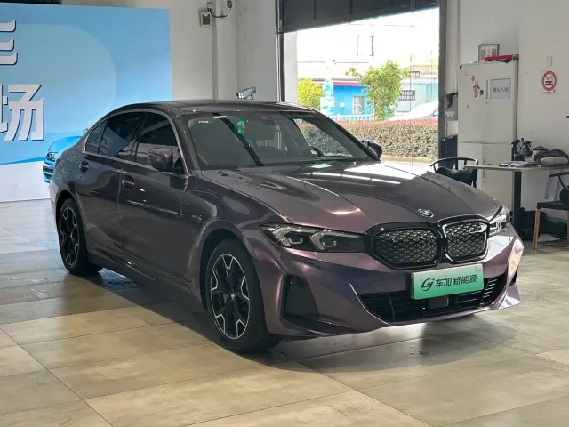 BMW i3 — Фото автомобиля 3