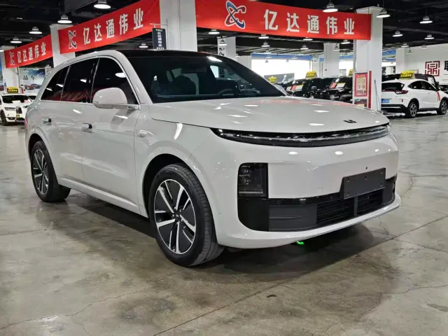 Li Auto L6 — Фото автомобиля 3