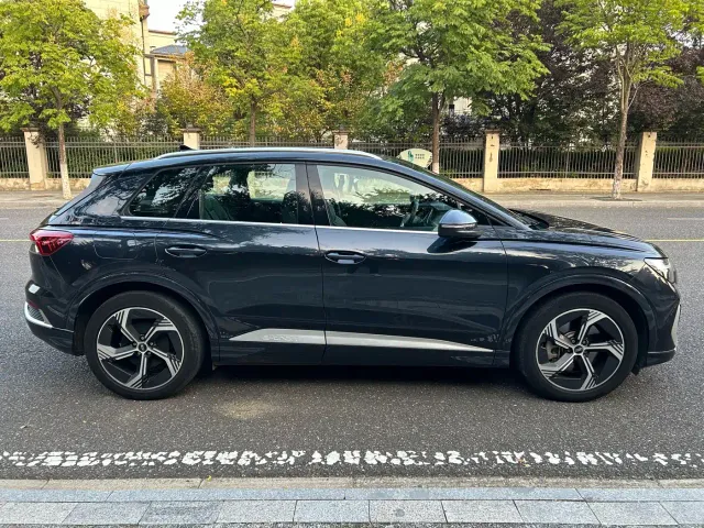 Audi Q4 e-tron — Фото автомобиля 4