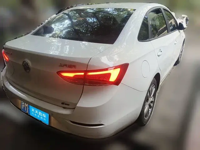 Buick Excelle — Фото автомобиля 2