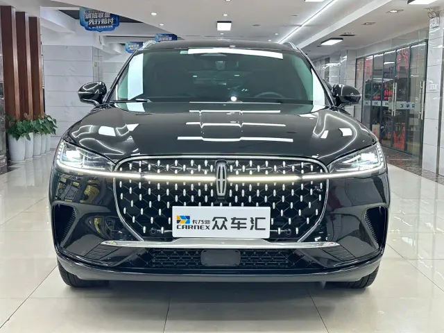 Lincoln Corsair — Фото автомобиля 2
