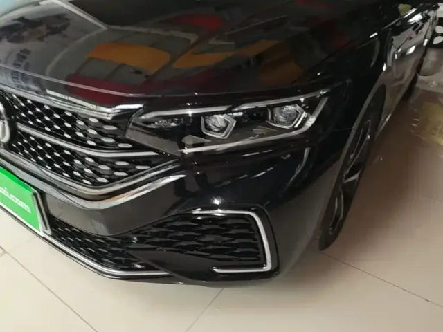 Volkswagen Passat — Фото автомобиля 23