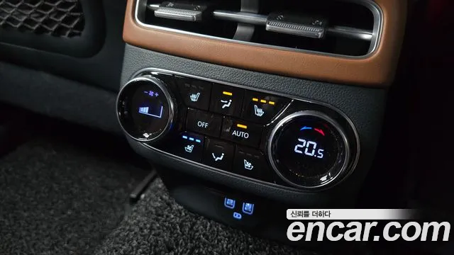 Genesis GV70 2.5T Бензин AWD — Фото автомобиля 28