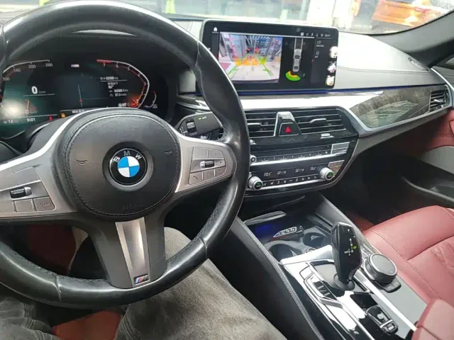 BMW 5 Series — Фото автомобиля 9