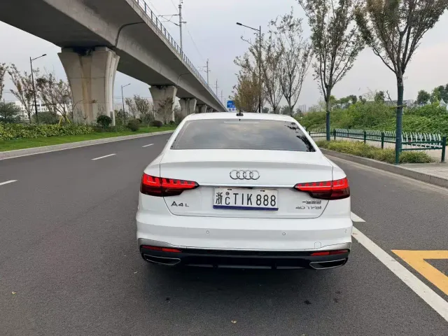 Audi A4L — Фото автомобиля 8