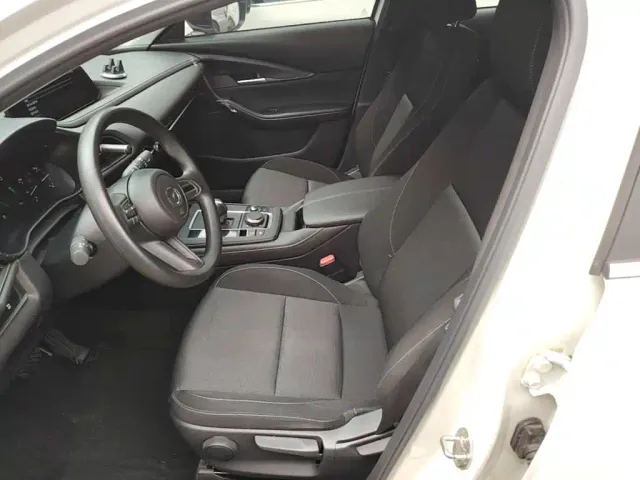 Mazda CX-30 EV — Фото автомобиля 14