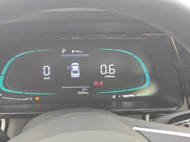 Hyundai Elantra — Фото автомобиля 24
