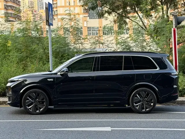 Li Auto L9 — Фото автомобиля 2
