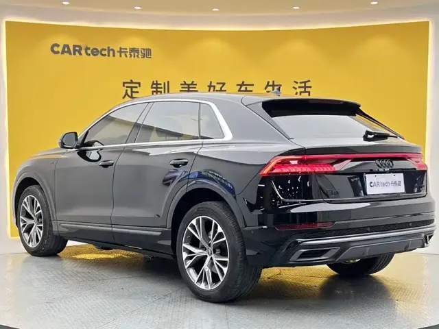 Audi Q8 — Фото автомобиля 6