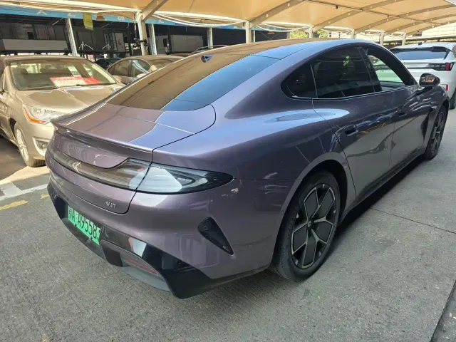Xiaomi SU7 — Фото автомобиля 18