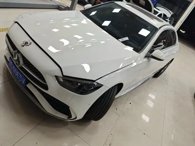 Фотография автомобиля — Mercedes-Benz C-Class