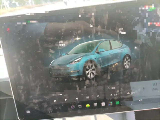 Tesla Model Y — Фото автомобиля 7