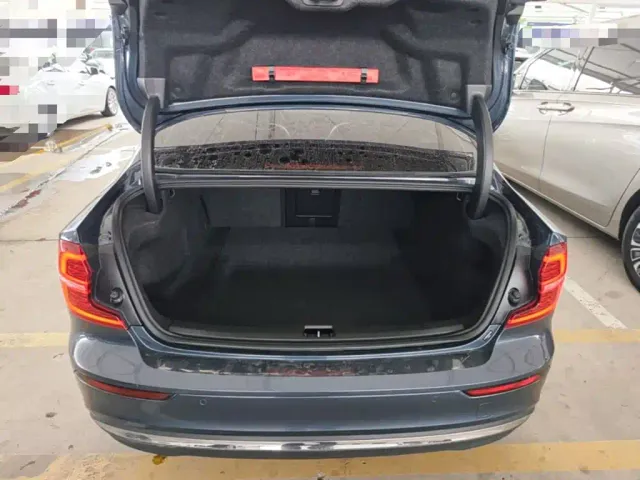 Volvo S60 — Фото автомобиля 18
