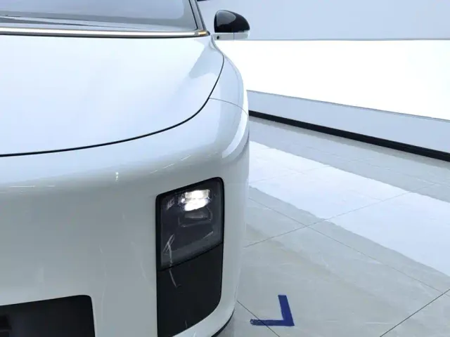 Li Auto i6 — Фото автомобиля 5