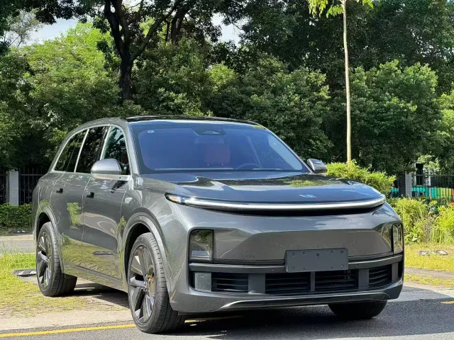 Li Auto L8 — Фото автомобиля 3
