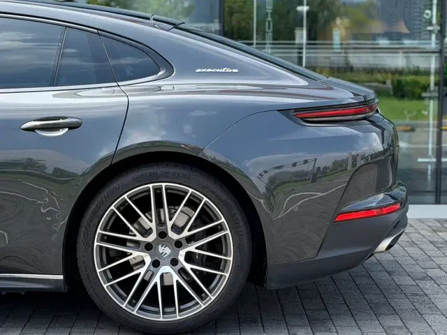 Porsche Panamera — Фото автомобиля 7