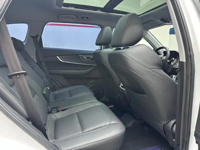 Chery Tiggo 8 — Фото автомобиля 6
