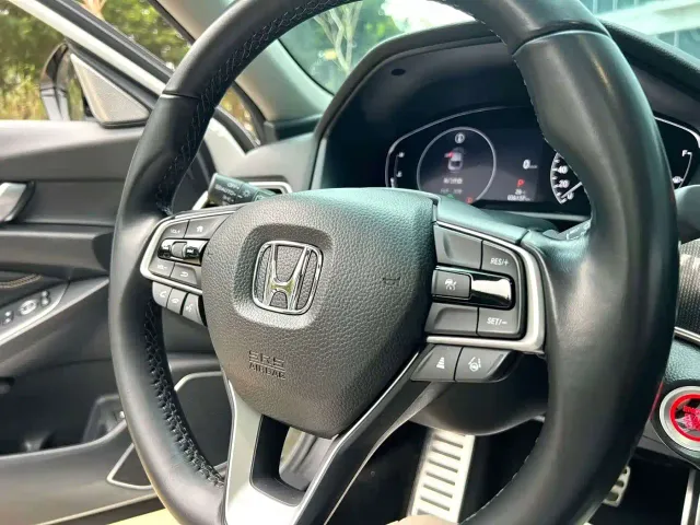 Honda Accord — Фото автомобиля 7