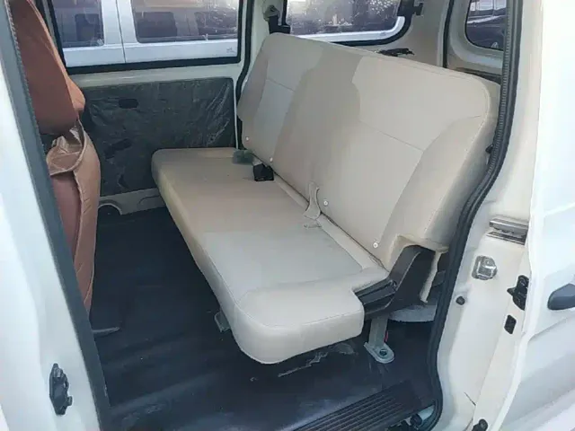 Wuling Hongguang V — Фото автомобиля 16