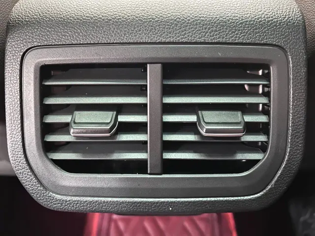 Volkswagen Lavida — Фото автомобиля 12