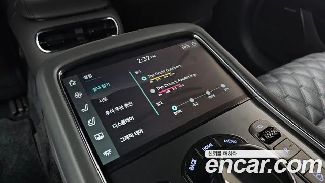 Genesis G90 — Фото автомобиля 17