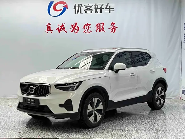 Фотография автомобиля — Volvo XC40