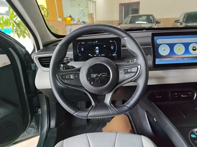 BYD Seal 05 DM-i — Фото автомобиля 10