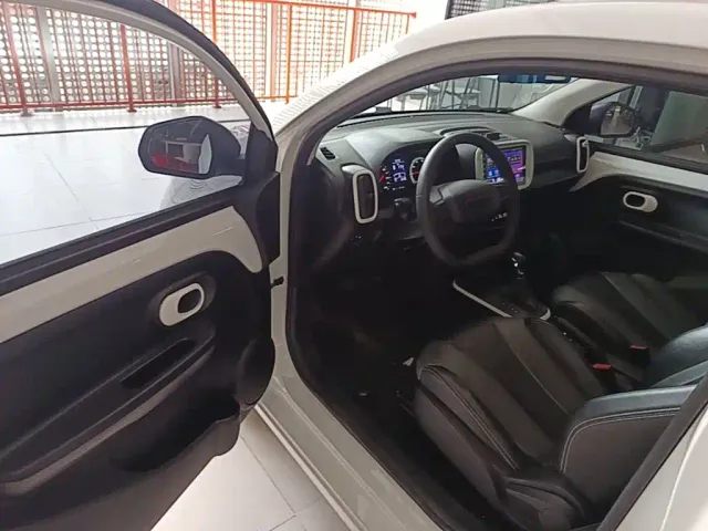 Roewe Clever — Фото автомобиля 15