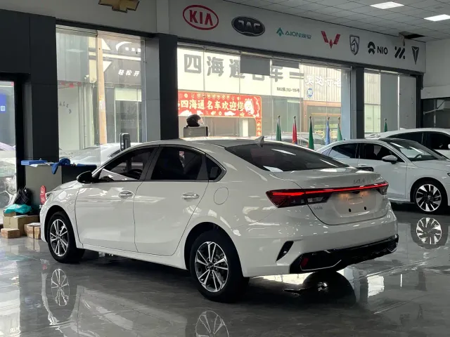 Kia K3 — Фото автомобиля 14