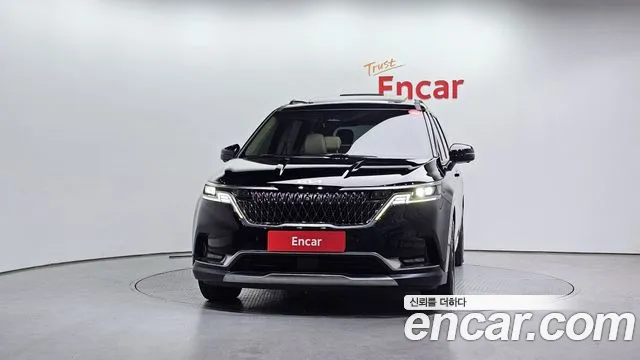 Kia Canival — Фото автомобиля 3