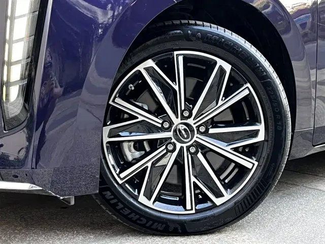 GAC Trumpchi E8 — Фото автомобиля 6