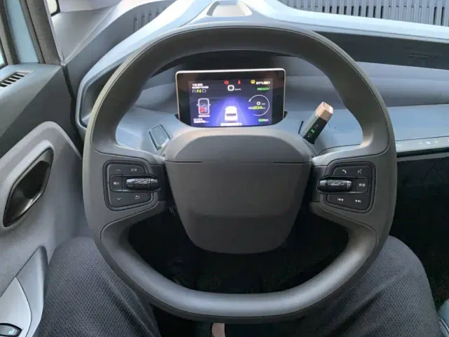 Wuling NanoEV — Фото автомобиля 2