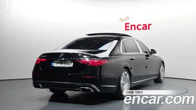 Mercedes-Benz S-Class — Фото автомобиля 2