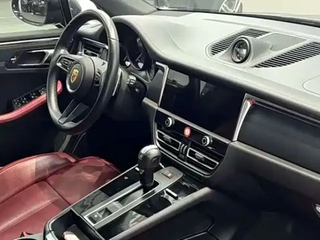 Porsche Macan — Фото автомобиля 9